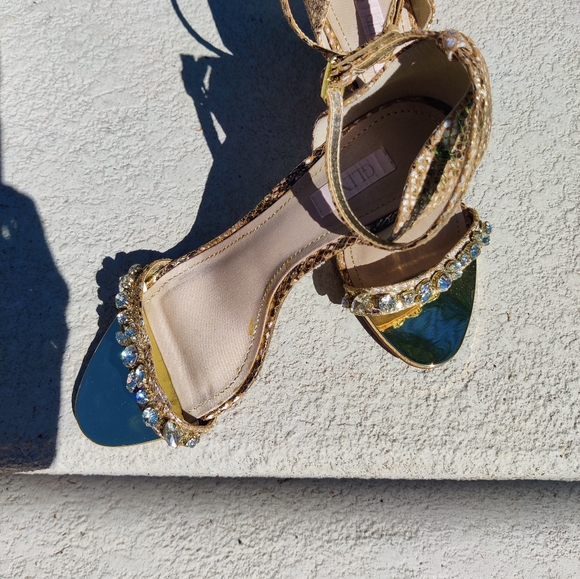 Gold snakeskin and rhinestone heel - Picture 9 of 16